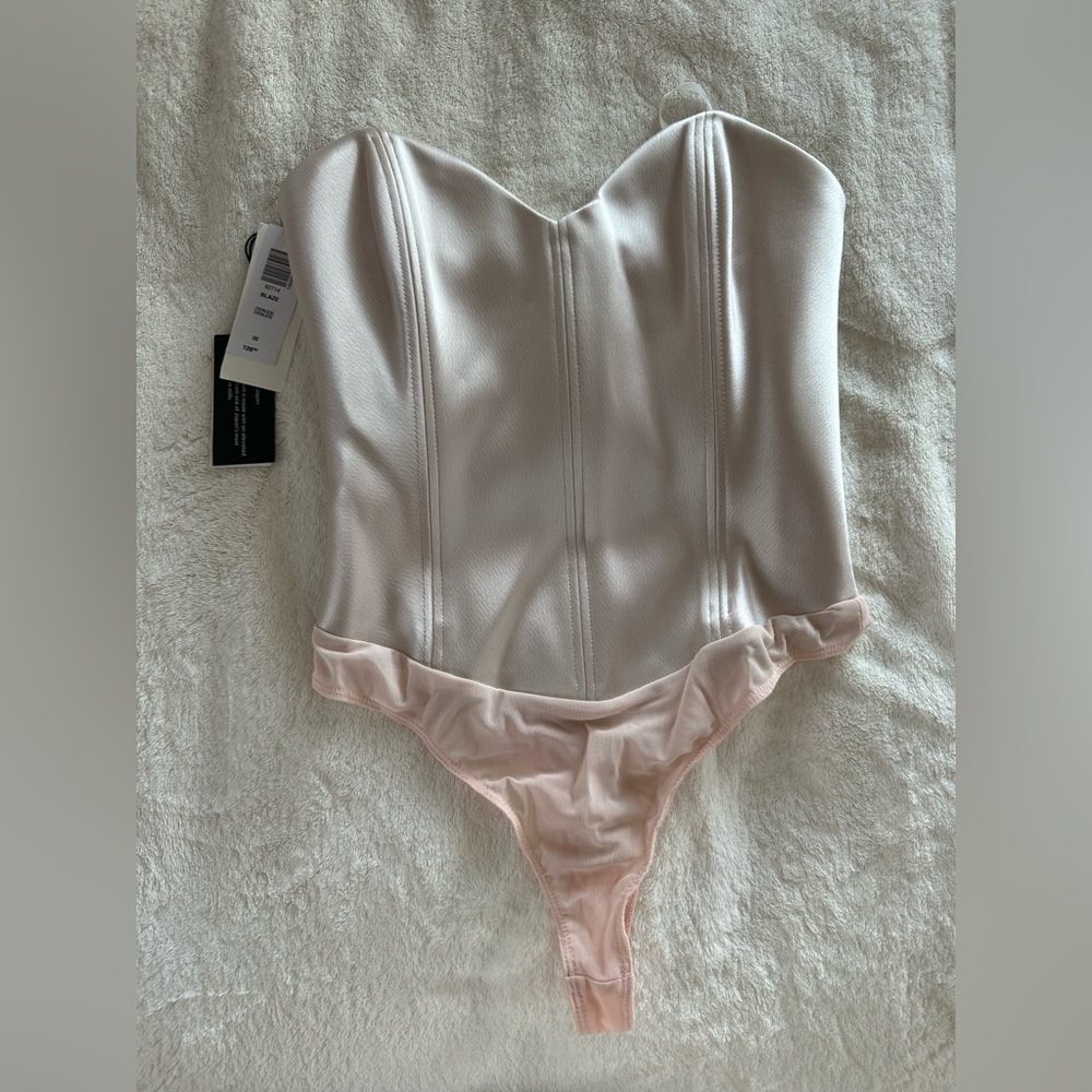 Aritzia pink satin CORSET top. Never worn before 💗